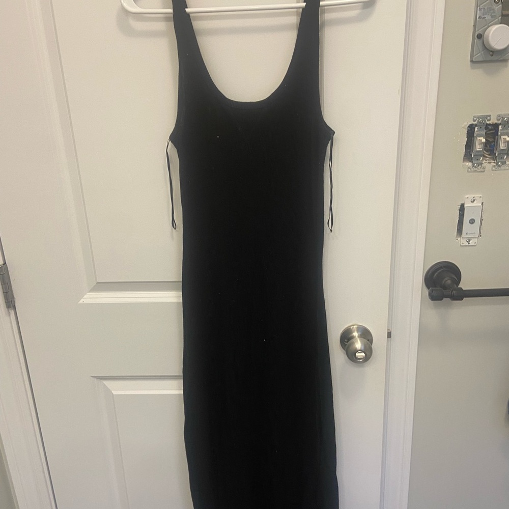 Elegant Black Sleeveless Dress